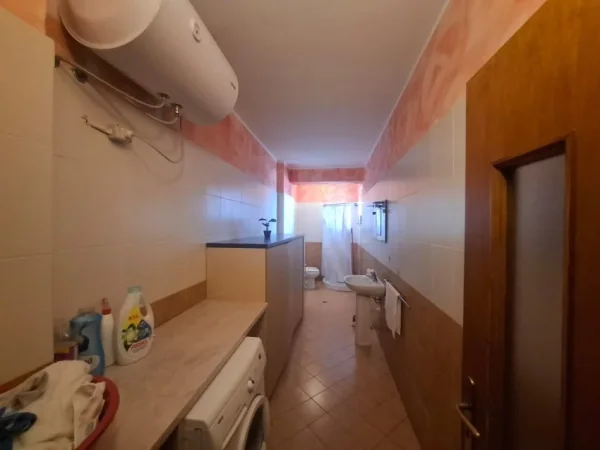 Vlore, shitet apartament 1+1 Kati 3, 87 m² 82.500 € (Rruga Dervish Hekali, Vlorë)