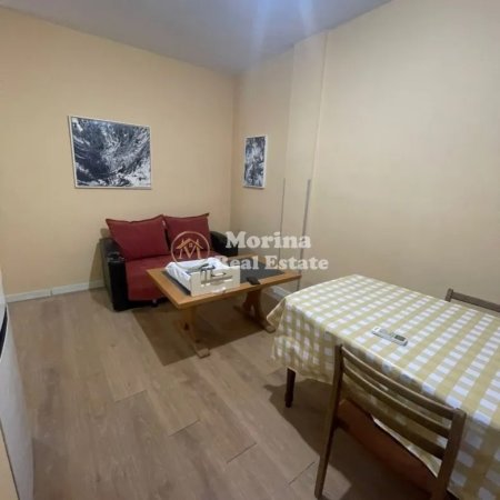 Tirane, jepet me qera shtepi 1+1 Kati 3, 42 m² 350 € (Rruga e Dibres)