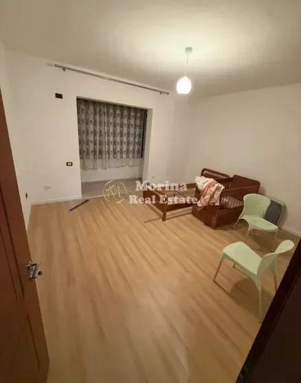 Tirane, jepet me qera shtepi 2+1 Kati 3, 135 m² 320 € (Babrru)