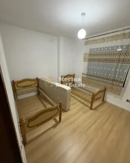 Tirane, jepet me qera shtepi 2+1 Kati 3, 135 m² 320 € (Babrru)
