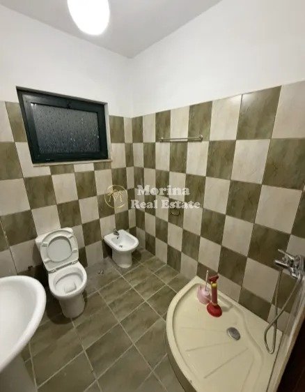Tirane, jepet me qera shtepi 2+1 Kati 3, 135 m² 320 € (Babrru)