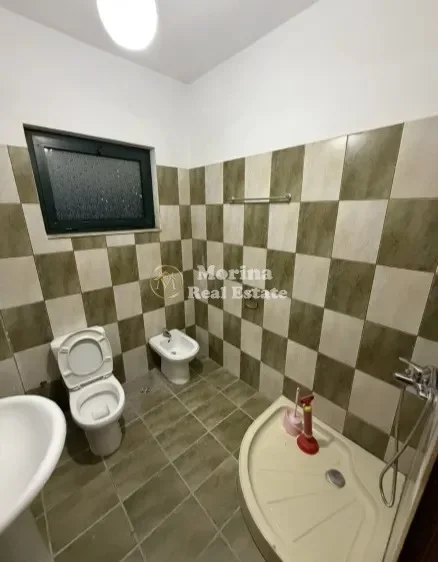Tirane, jepet me qera shtepi 2+1 Kati 3, 135 m² 320 € (Babrru)