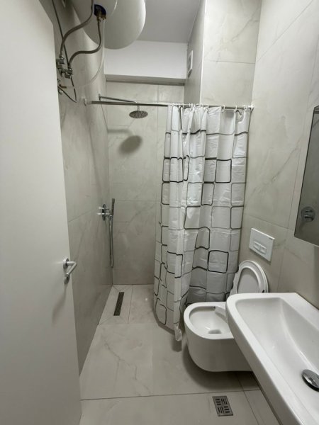 Tirane, jepet me qera apartament 1+1 Kati 3, 69 m² 700 € 