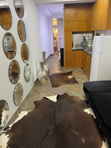 Tirane, jepet me qera garsonier Kati 1, 30 m² 450 € (21 Dhjetori)