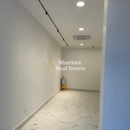 Tirane, jepet me qera ambjent biznesi Kati 1, 38 m² 900 € (Rruga Mine Peza)