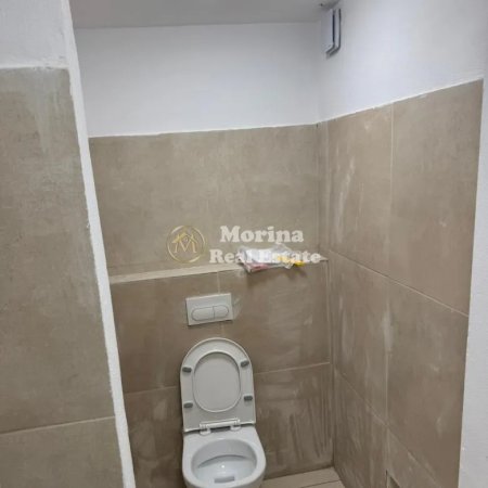 Tirane, jepet me qera ambjent biznesi Kati 1, 38 m² 900 € (Rruga Mine Peza)