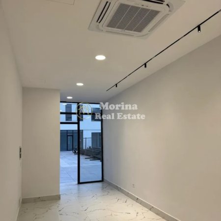 Tirane, jepet me qera ambjent biznesi Kati 1, 38 m² 900 € (Rruga Mine Peza)