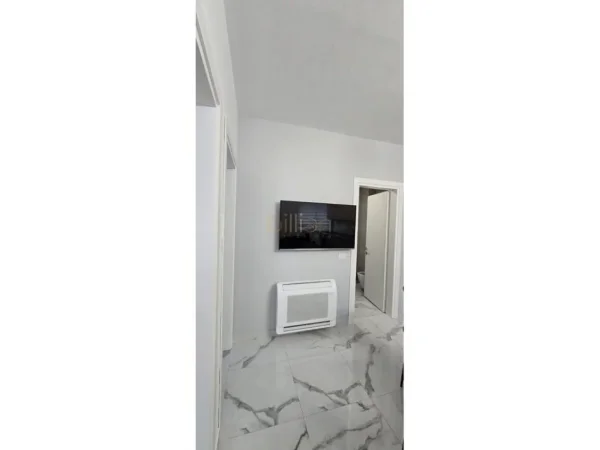 Tirane, jepet me qera apartament 2+1 , 85 m² 630 € (Liqeni i Thate)