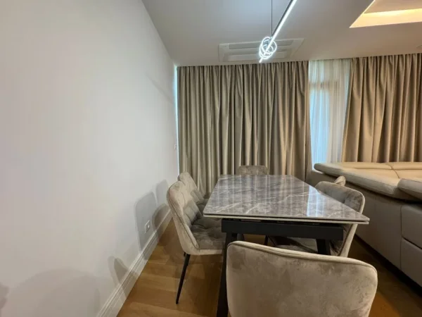 Tirane, shitet apartament 2+1 Kati 7, 126 m² 650.000 € (Liqeni i Tiranes)