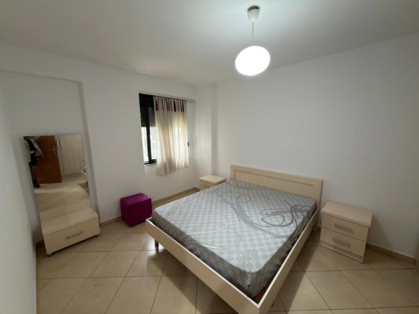 Tirane, jepet me qera apartament 2+1 Kati 5, 100 m² 550 € 
