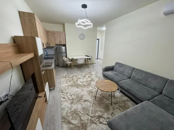 Tirane, jepet me qera apartament 1+1 Kati 2, 69 m² 700 € 