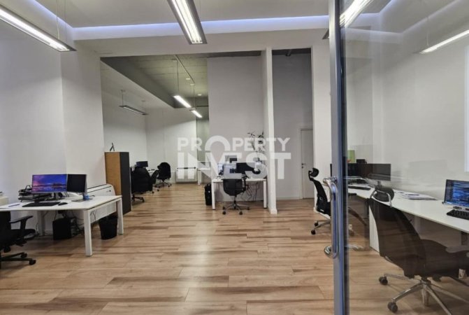 Tirane, jepet me qera zyre Kati 0, 220 m² 2.000 € (Kopshti Botanik)