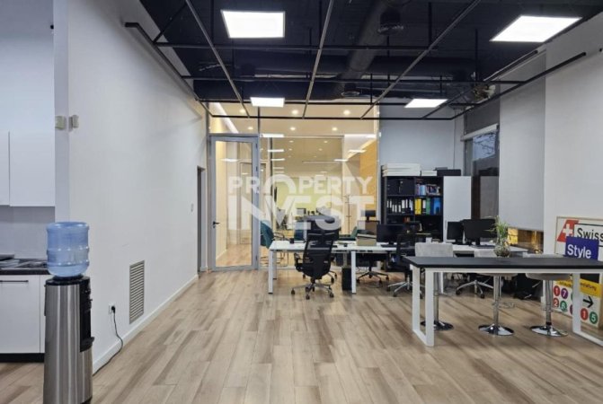 Tirane, jepet me qera zyre Kati 0, 220 m² 2.000 € (Kopshti Botanik)