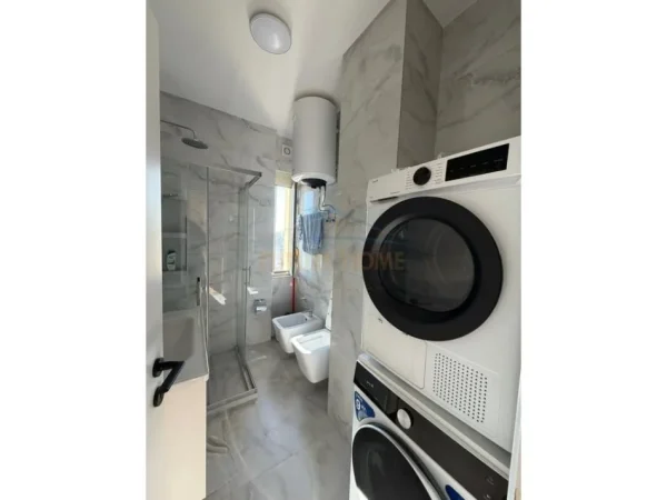 Durres, shes apartament 2+1+Ballkon Kati 9, 103 m² 140.000 € (Prane Markates, Durres)