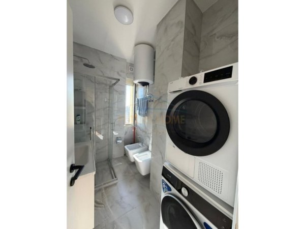 Durres, shes apartament 2+1+Ballkon Kati 9, 103 m² 140.000 € (Prane Markates, Durres)