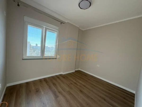 Durres, shes apartament 2+1+Ballkon Kati 9, 103 m² 140.000 € (Prane Markates, Durres)