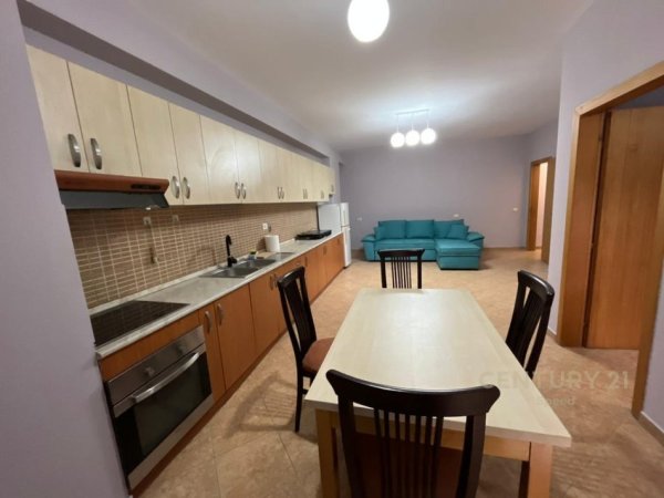 Tirane, jepet me qera apartament 2+1 Kati 2, 93 m² 500 € (profarma)