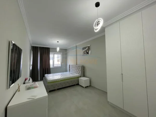 Tirane, jepet me qera apartament 2+1 Kati 6, 96 m² 550 € (Univers City, QTU)