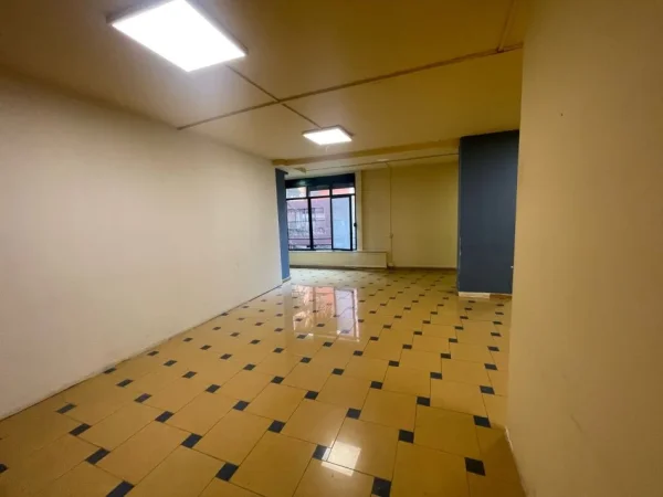 SHITET AMBIENT BIZNESI 107 M2   (ISH EKSPOZITA)