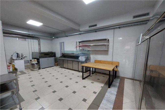 Tirane, shitet dyqan Kati 0, 118 m² 320.000 € (Shkolla 9 vjecare Lidhja e Prizrenit Rruga e Barrikadave, Tiranë(ID: 530181070-361)