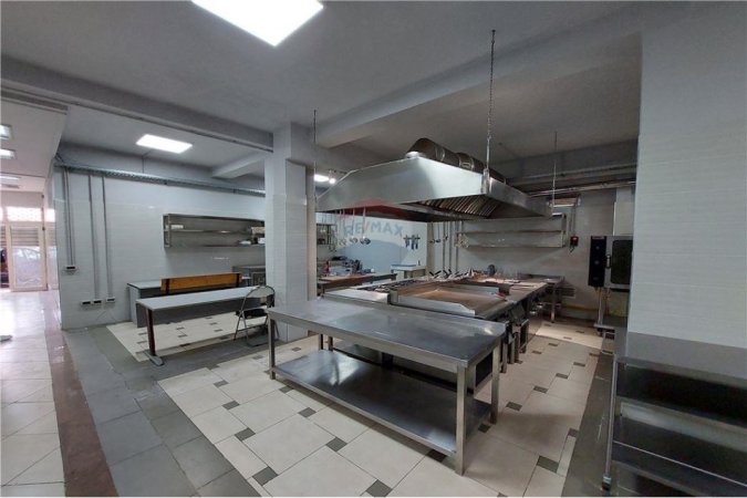 Tirane, shitet dyqan Kati 0, 118 m² 320.000 € (Shkolla 9 vjecare Lidhja e Prizrenit Rruga e Barrikadave, Tiranë(ID: 530181070-361)