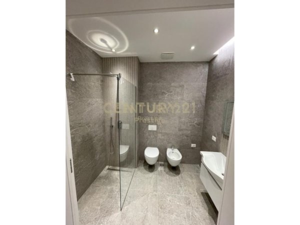 Tirane, jepet me qera apartament 2+1+Aneks+Ballkon Kati 4, 110 m² 1.500 € (Rrruga e Elbasanit)