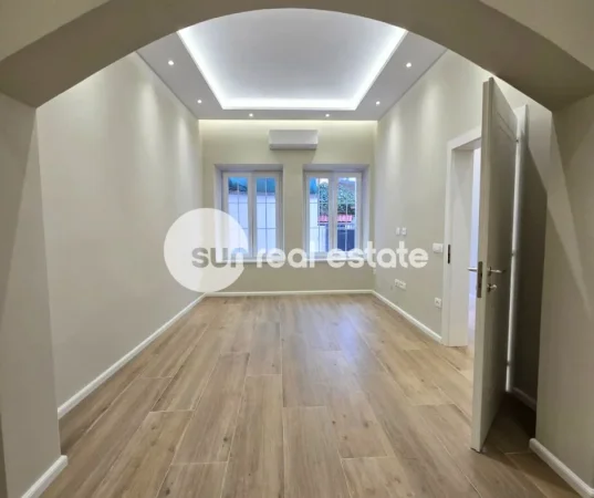 Shkoder, jepet me qera shtepi 3+1 Kati 0, 205 m² 1.000 € (AFER PEDONALES)