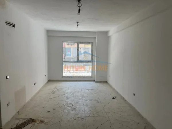 Tirane, jepet me qera apartament 1+1 Kati 2, 79 m² 400 € (Kompleksi Aura, Laprake)