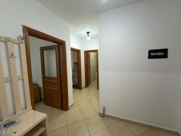 Tirane, jepet me qera apartament 2+1+Ballkon Kati 5, 100 m² 550 € (Rruga 5 Maji, Tiranë)
