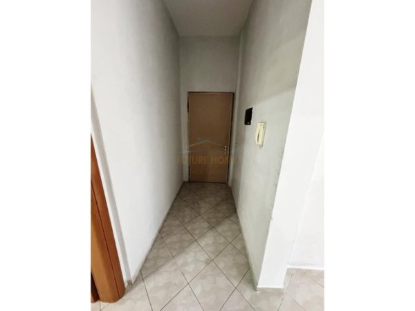 Tirane, shitet apartament 1+1 Kati 1, 69 m² 96.600 € (Fresk, pranë pasticeri Melisës.)