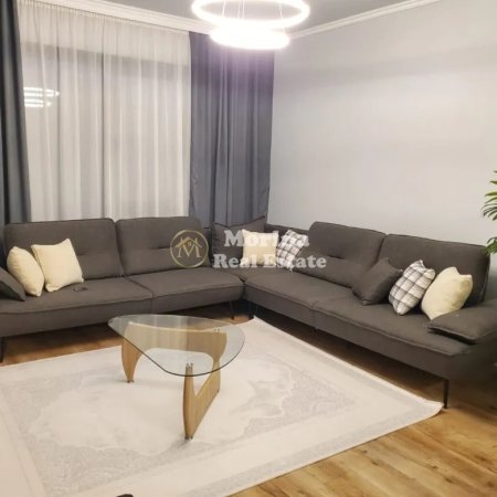 Tirane, jepet me qera apartament 2+1 Kati 3, 116 m² 1.300 € (Liqeni i Thate)