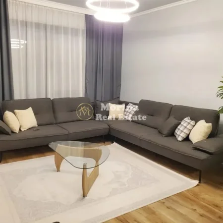 Tirane, jepet me qera apartament 2+1 Kati 3, 116 m² 1.300 € (Liqeni i Thate)