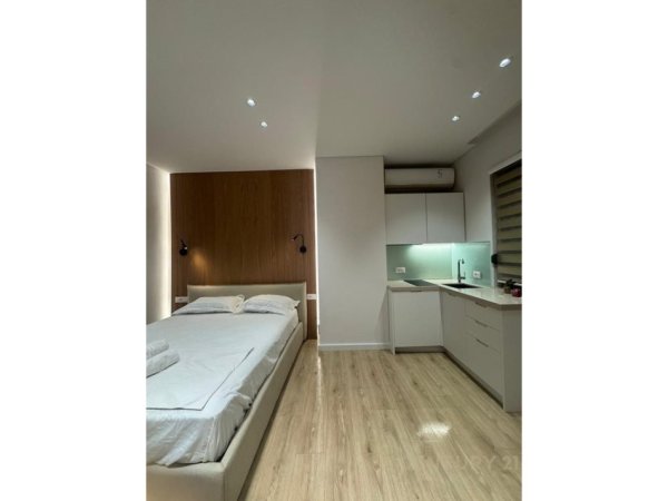 Tirane, jepet me qera garsonier 1+1 Kati 1, 65 m² 1.500 € (Qender)