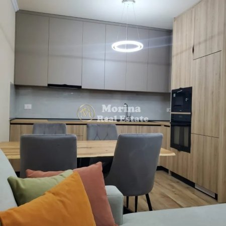 Tirane, jepet me qera apartament 1+1 Kati 3, 68 m² 1.000 € (Liqeni i Thate)