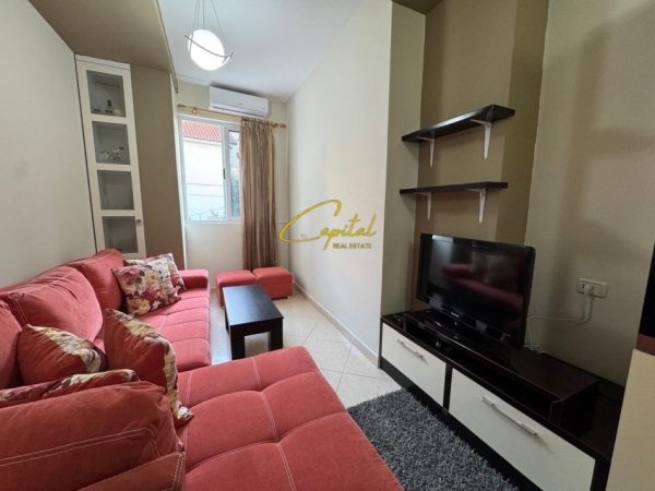Tirane, jepet me qera apartament 1+1 Kati 3, 74 m² 400 € (FRESKU)
