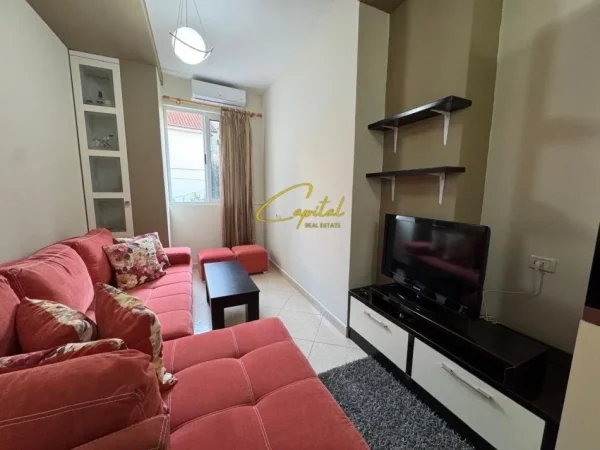 Tirane, jepet me qera apartament 1+1 Kati 3, 74 m² 400 € (FRESKU)
