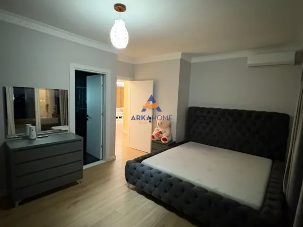 Tirane, shitet apartament 2+1+Ballkon Kati 4, 143 m² 287.000 € 