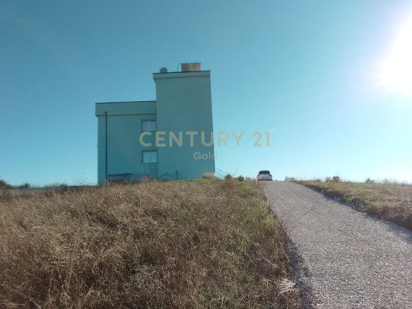 Gjiri Lalezit | Hamallaj, shitet truall , 5.326 m² 