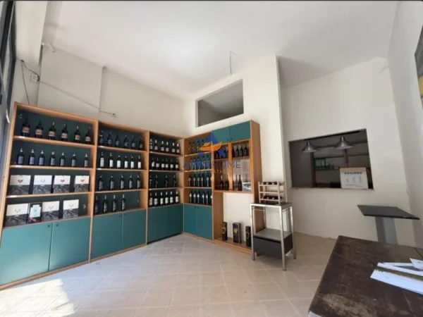 Tirane, shitet ambjent biznesi Kati 0, 103 m² 169.000 €