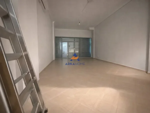 Tirane, shitet ambjent biznesi Kati 0, 103 m² 169.000 €