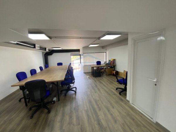 Tirane, jepet me qera ambjent biznesi Kati 0, 86 m² 600 € (Rezidenca Marga 1, Rruga Jordan Misja, Tiranë.)