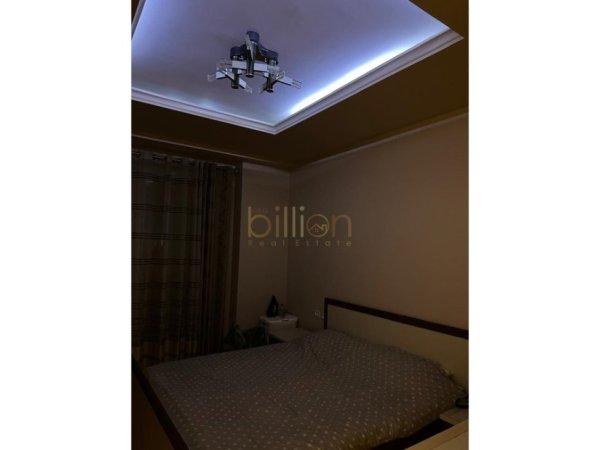 Tirane, jepet me qera 2+1 , 110 m² 650 € (Pallatet Cabej)