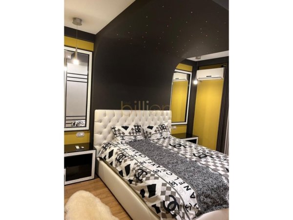 Tirane, jepet me qera 2+1 , 110 m² 650 € (Pallatet Cabej)