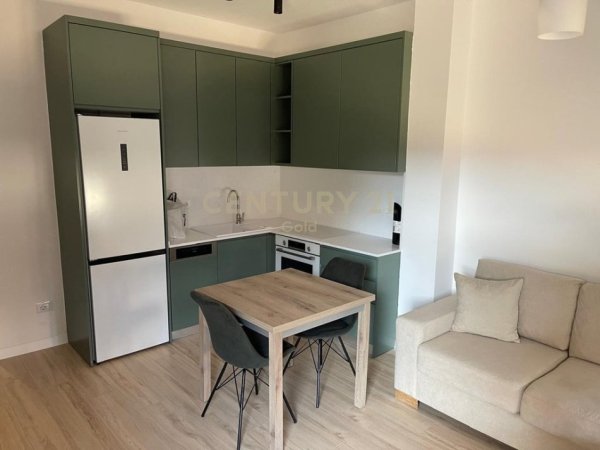 Tirane, jepet me qera apartament 1+1+Ballkon Kati 1, 52 m² 600 € 