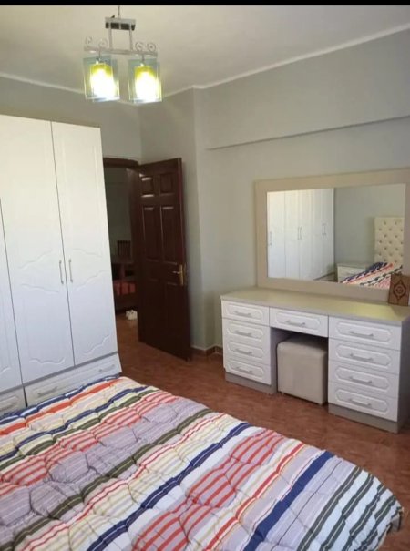 Tirane, jepet me qera apartament 1+1+Ballkon Kati 8, 70 m² 450 € (Don Bosko)