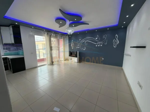 Tirane, shitet apartament 2+1+Ballkon Kati 8, 89 m² 130.000 € (Unaza e Re, Tiranë)