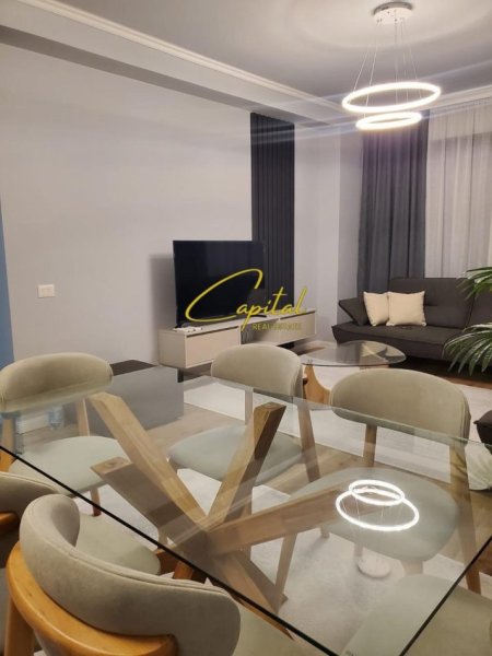 Tirane, jepet me qera apartament 2+1 Kati 3, 100 m² 1.300 € (LIQENI I THATE)