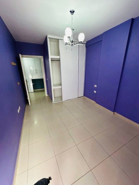 Tirane, shitet apartament 2+1+Ballkon Kati 8, 90 m² 135.000 € (ASTIR)
