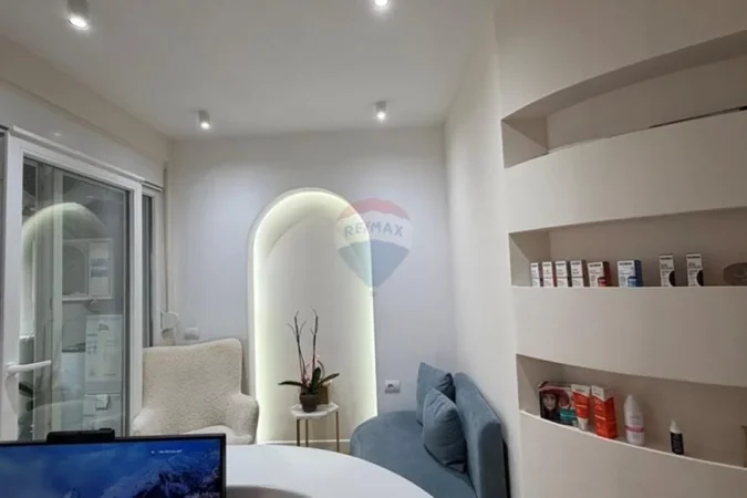 jepet me qera ambjent biznesi Kati 7,  (komune e Parisit)