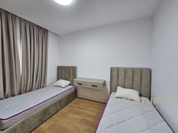 Tirane, jepet me qera apartament 2+1 Kati 7, 85 m² 750 € (Ish Fusha Aviacionit)